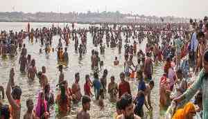 Maha Kumbh: Devotees flock to Triveni Sangam ahead of Mahashivratri