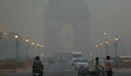 Delhi: Thick layer of smog shrouds national capital, AQI remains in 'very poor' category